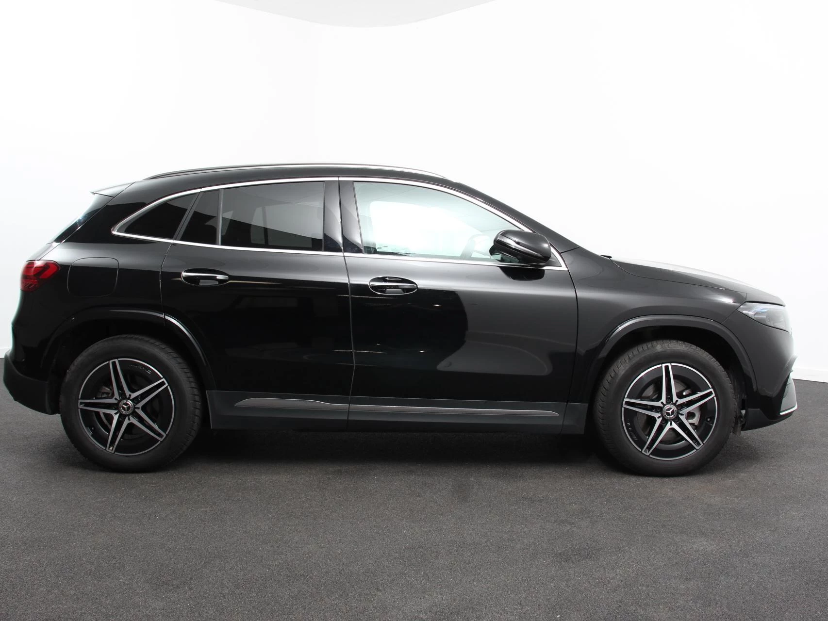 Hoofdafbeelding Mercedes-Benz EQA