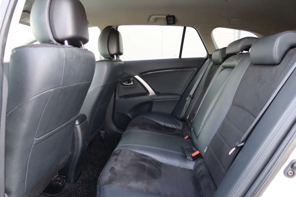 Hoofdafbeelding Toyota Avensis