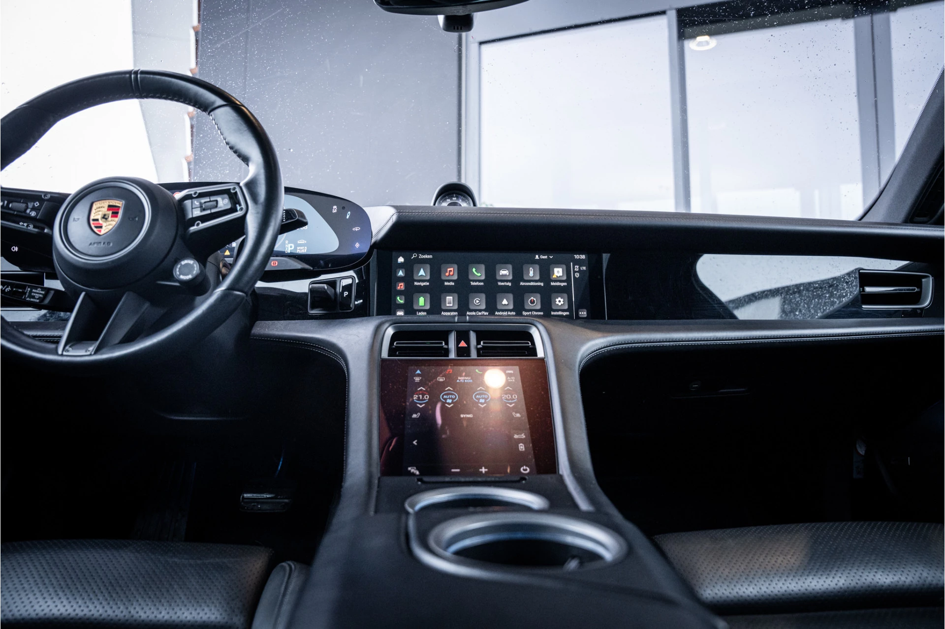 Hoofdafbeelding Porsche Taycan