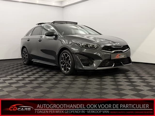 Hoofdafbeelding Kia ProCeed Kia ProCeed 1.0 T-GDi GT-Line Pano, Half leder, Camera, Navi, Keyless start, Elektriscche achterklep, Rijstrook correctie, Cruise control