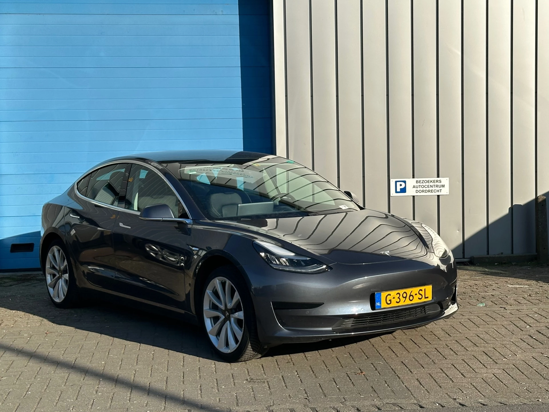 Hoofdafbeelding Tesla Model 3