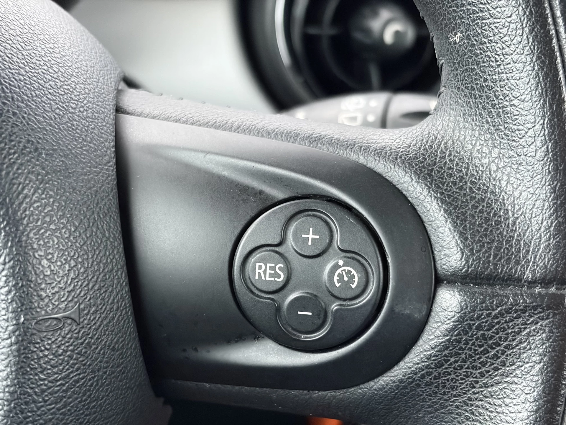 Hoofdafbeelding MINI One