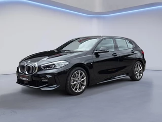 BMW 1-serie 120i M Sport /Apple Carplay/Stuur-Stoelverw./Camera/Parkeersens. Rondom/Elektr. Klep/DAB+/Grootlichtass./(MET GARANTIE*)