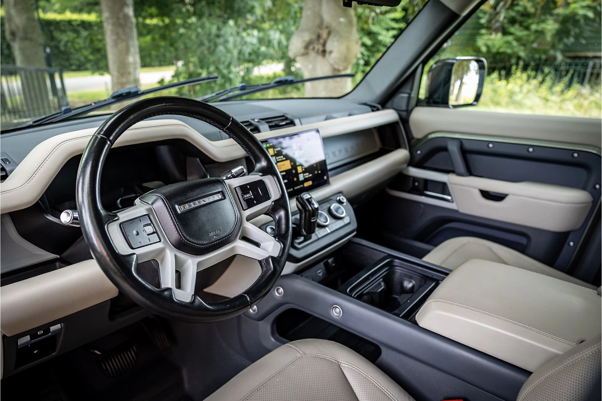 Hoofdafbeelding Land Rover Defender