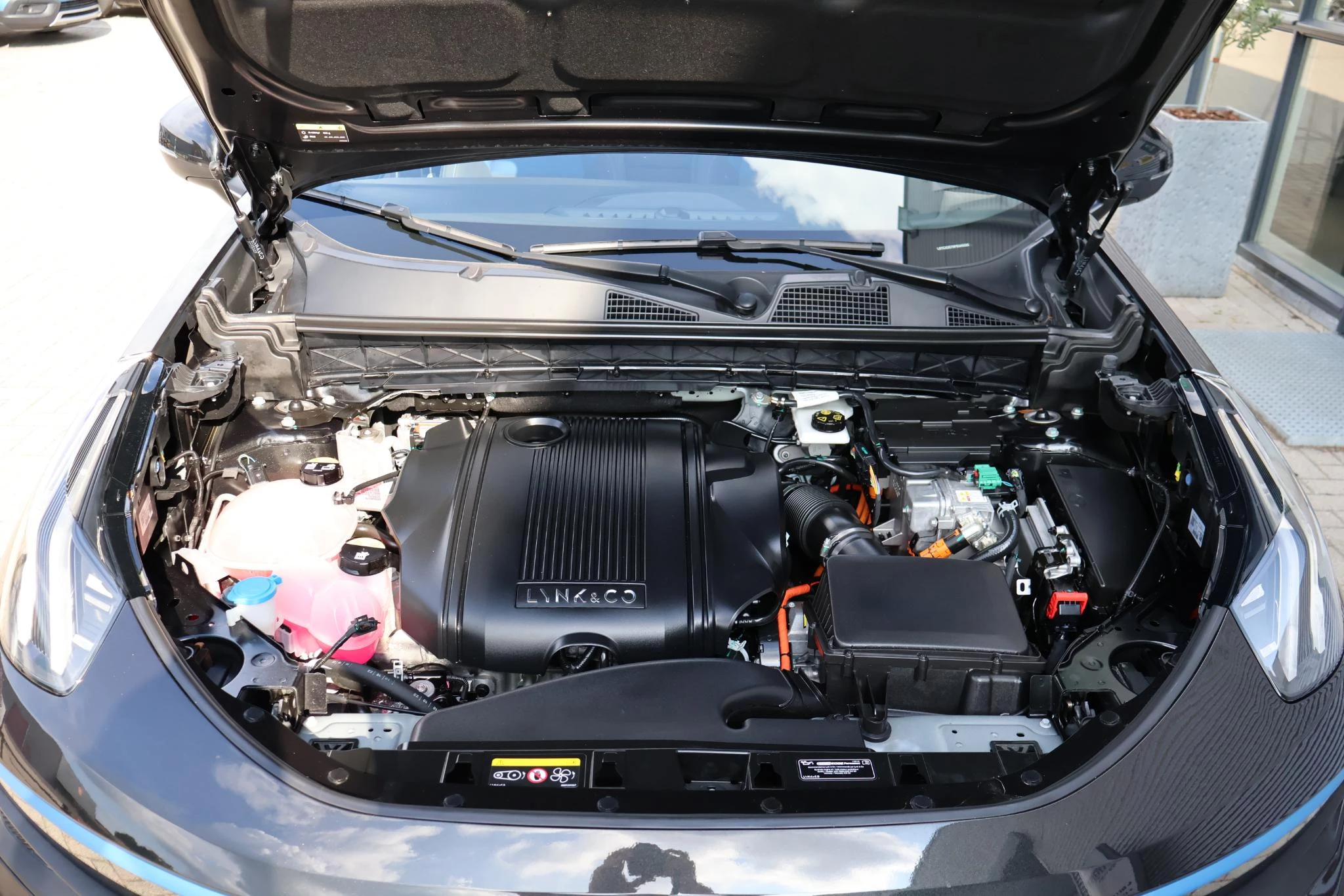 Hoofdafbeelding Lynk & Co 01