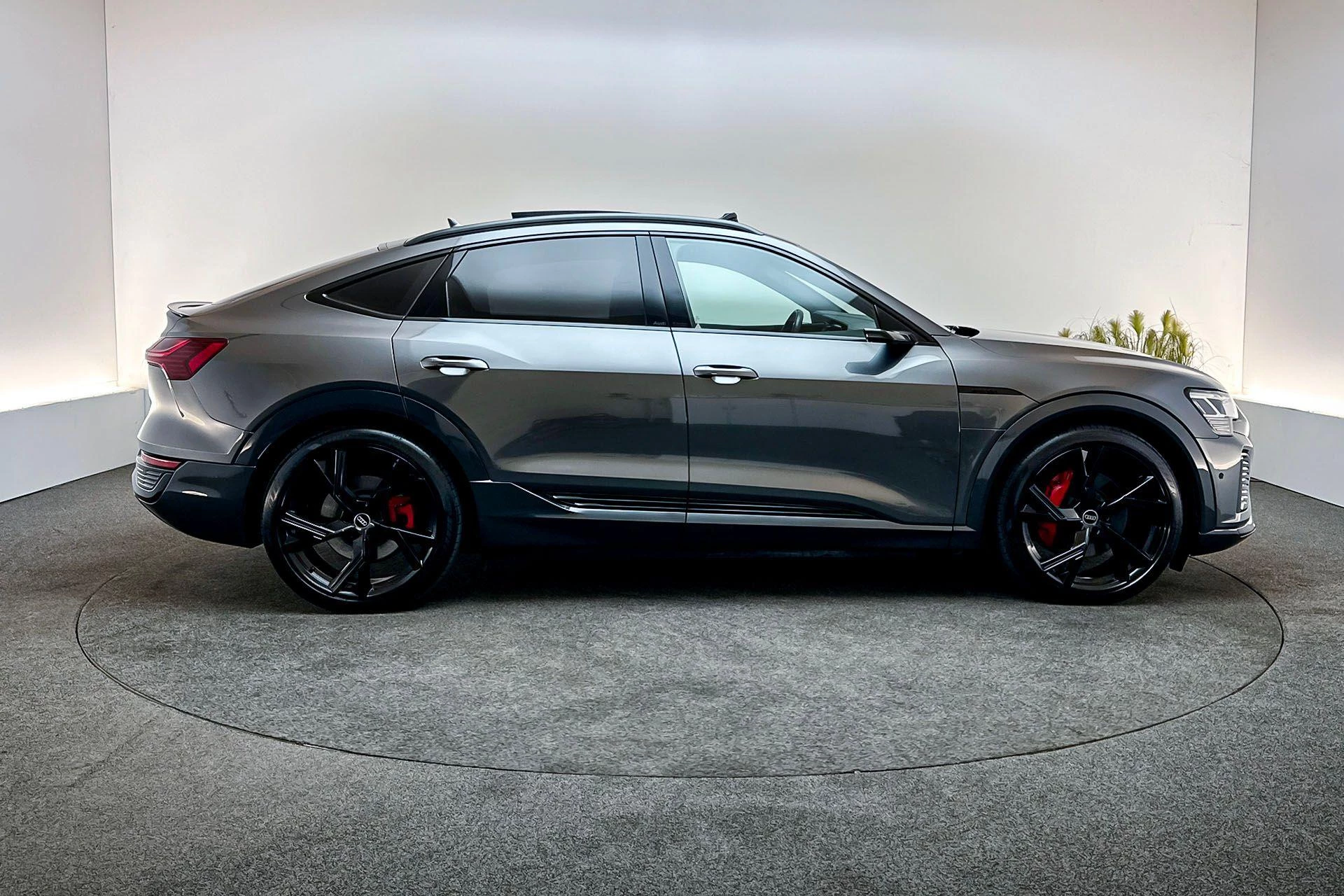 Hoofdafbeelding Audi Q8 Sportback e-tron