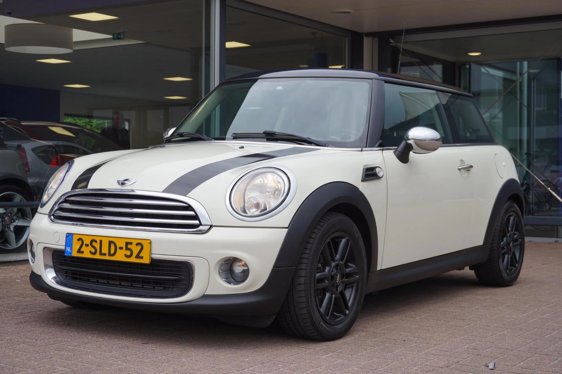 Hoofdafbeelding MINI One