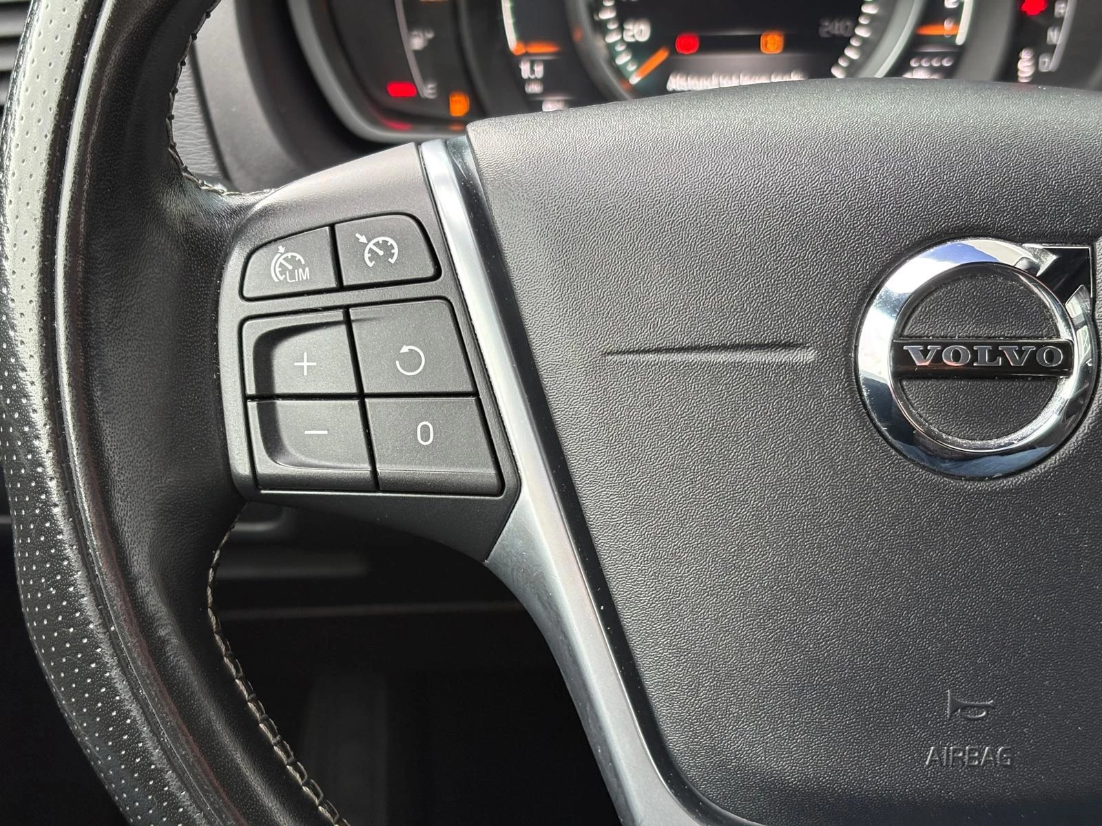 Hoofdafbeelding Volvo V40