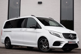 Hoofdafbeelding Mercedes-Benz V-Klasse Mercedes-Benz V-Klasse 220d / BPM VRIJ / Lang / AMG / DC / 2x Schuifdeur / MBUX (apple carplay) / Camera / NIEUWSTAAT