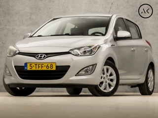 Hyundai i20 1.2i i-Deal Sport (SCHERM, AIRCO, LM VELGEN, SPORTSTOELEN, MULTIFUNCTIONEEL STUURWIEL, NIEUWE APK, NIEUWSTAAT)