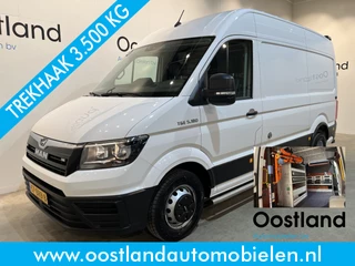 MAN TGE 50 2.0 L3H3 180 PK DL DSG Automaat / Servicebus / GVW 5.000 KG / Bott Inrichting / Swinglift Kraan / Trekhaak 3500 KG / 220V. / Euro 6  / Airco / CarPlay / Camera / Cruise Control / 53.000 KM !! C-Rijbewijs !!