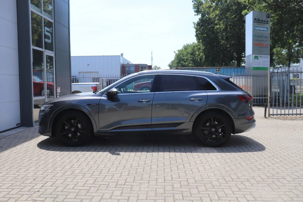 Hoofdafbeelding Audi e-tron