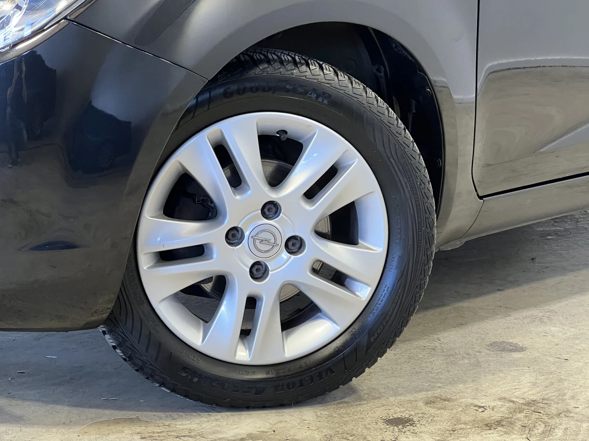 Hoofdafbeelding Opel Agila