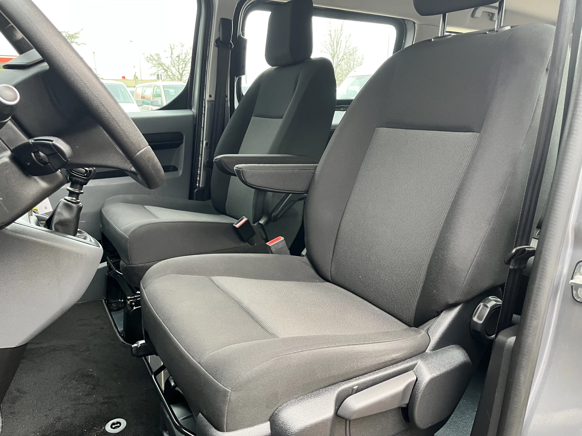 Hoofdafbeelding Peugeot Traveller