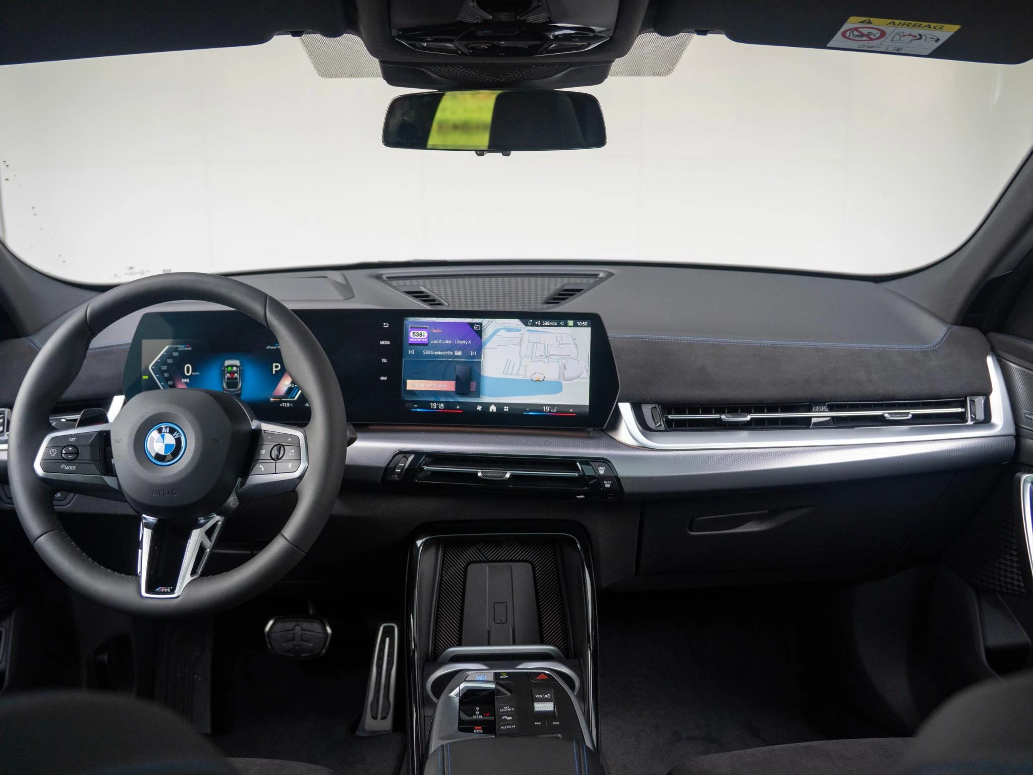 Hoofdafbeelding BMW iX2