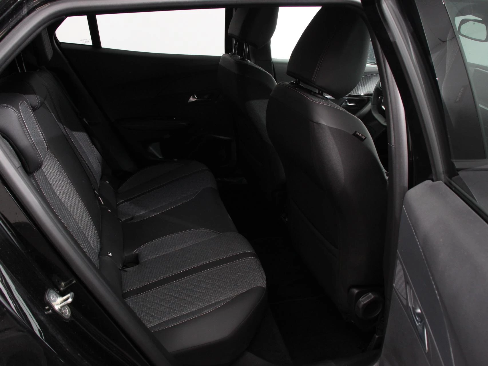 Hoofdafbeelding Peugeot e-2008
