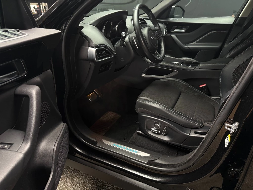 Hoofdafbeelding Jaguar F-PACE