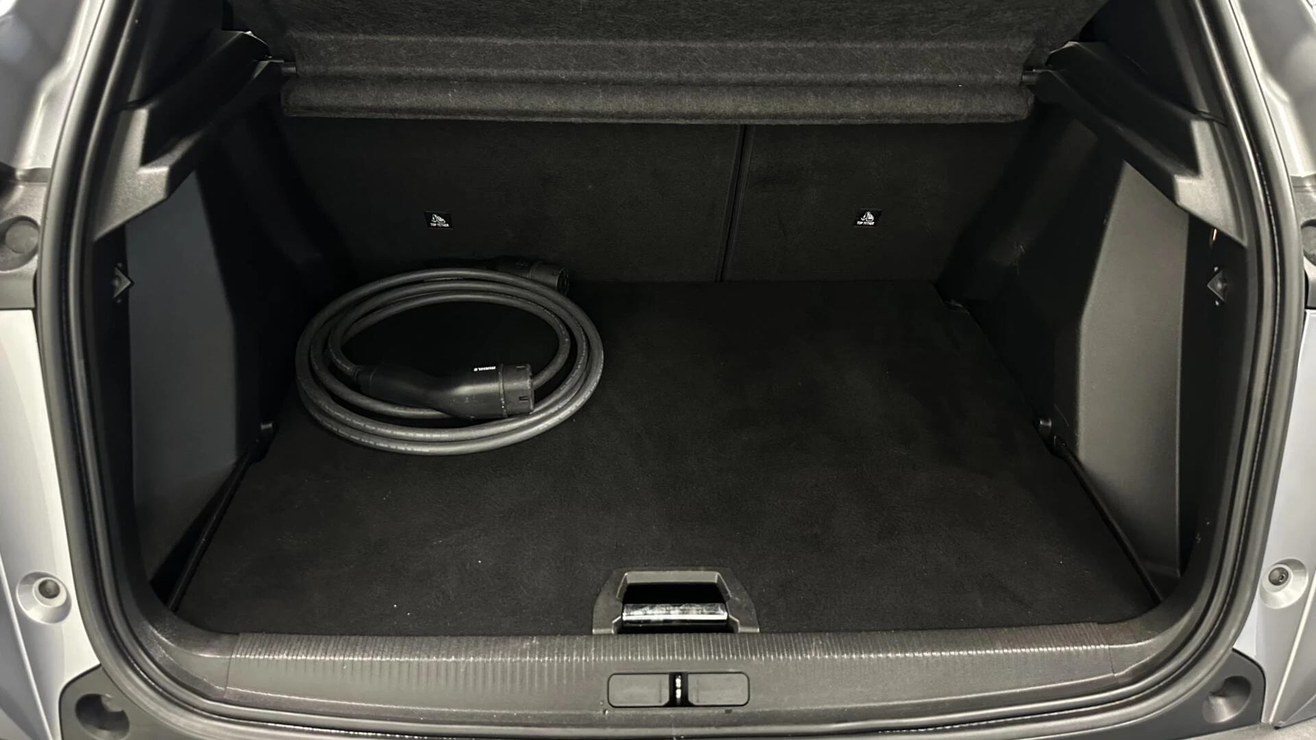 Hoofdafbeelding Peugeot e-2008