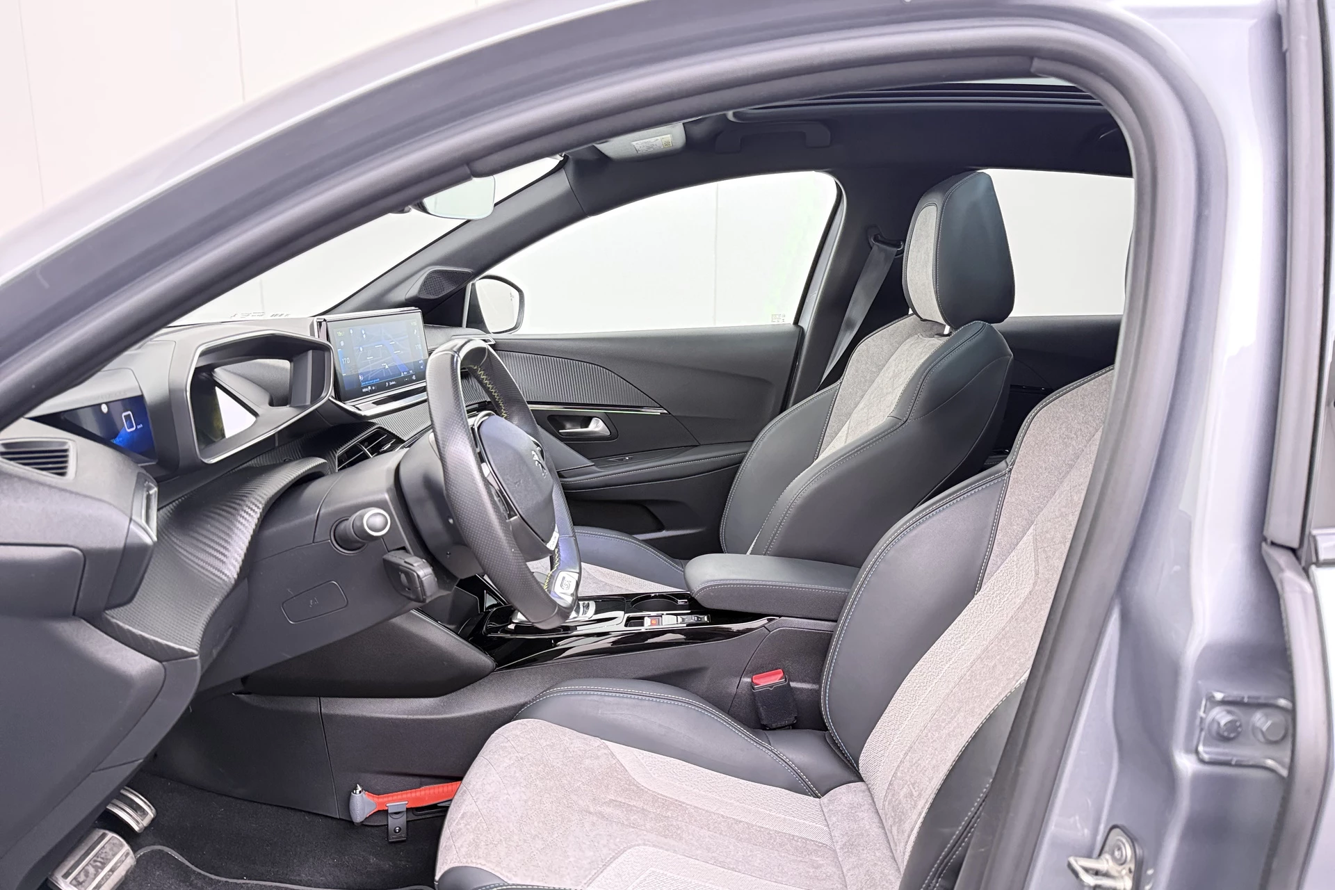 Hoofdafbeelding Peugeot e-208