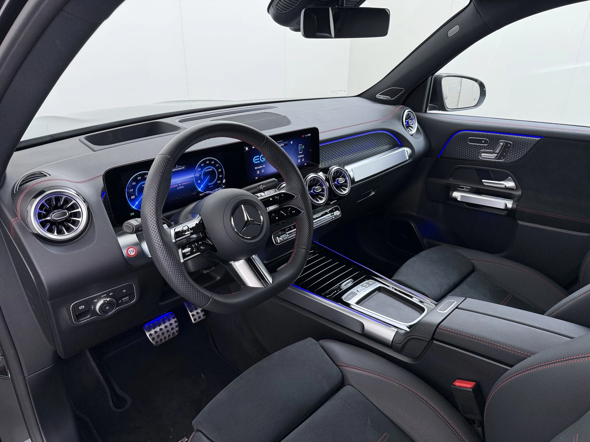 Hoofdafbeelding Mercedes-Benz EQB