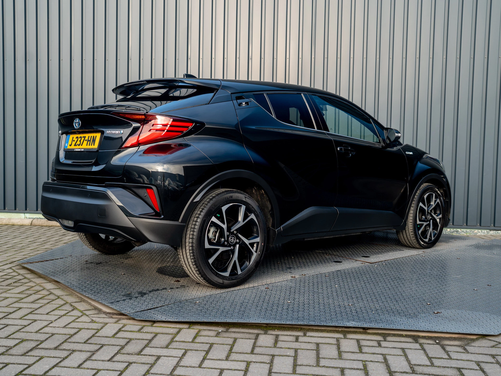 Hoofdafbeelding Toyota C-HR