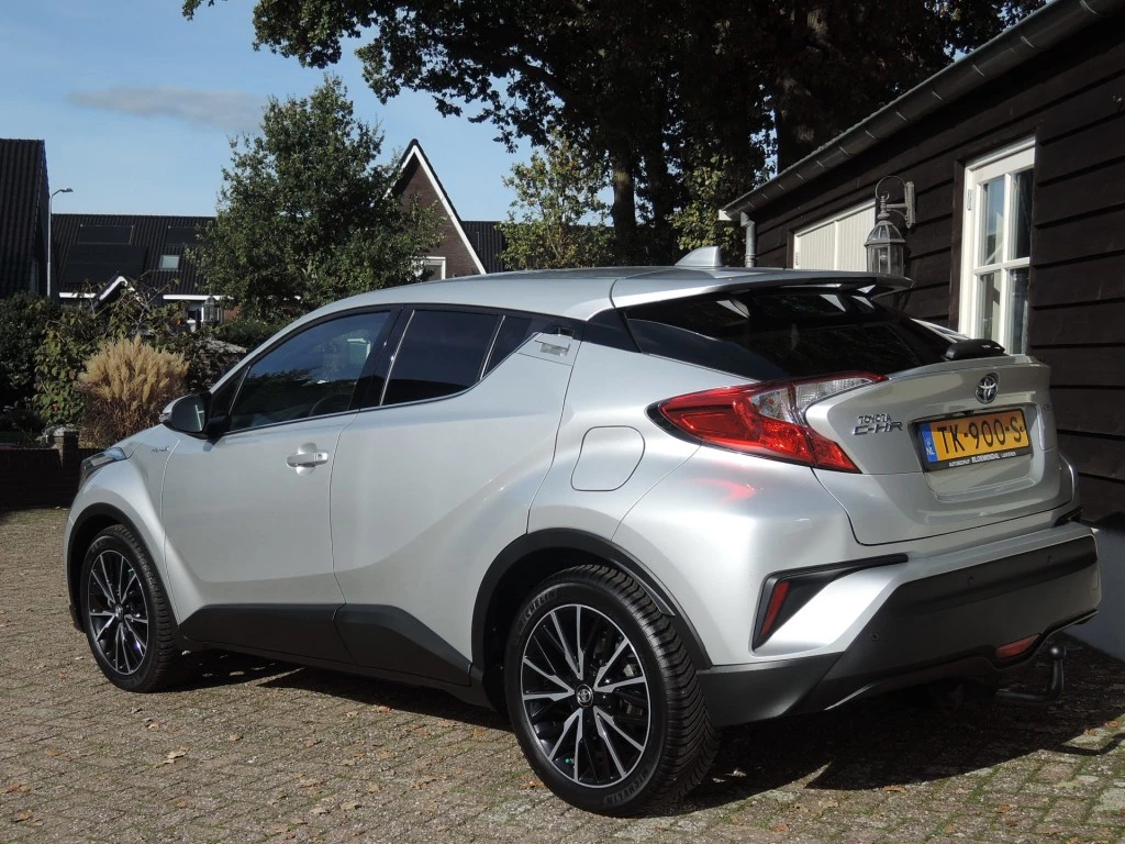 Hoofdafbeelding Toyota C-HR