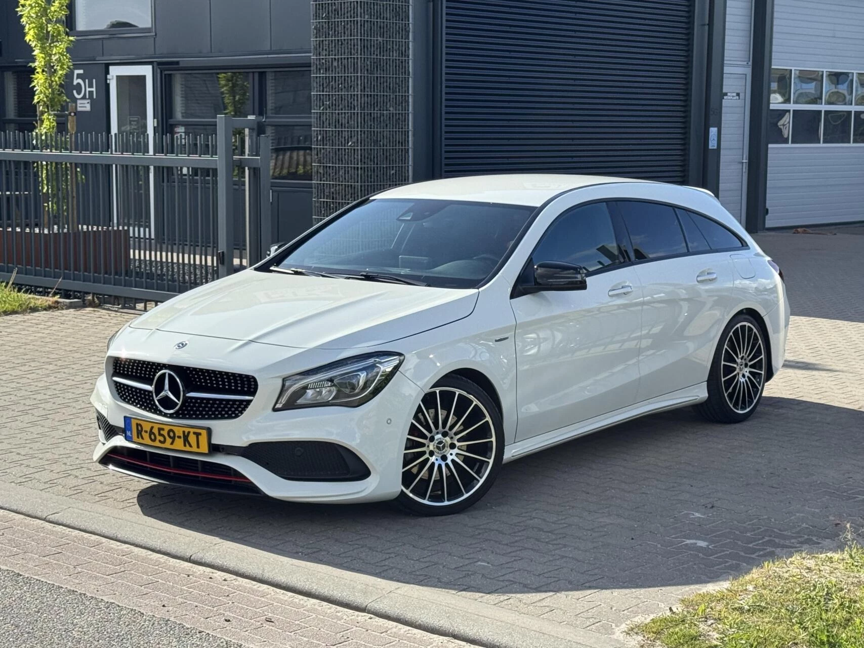 Hoofdafbeelding Mercedes-Benz CLA