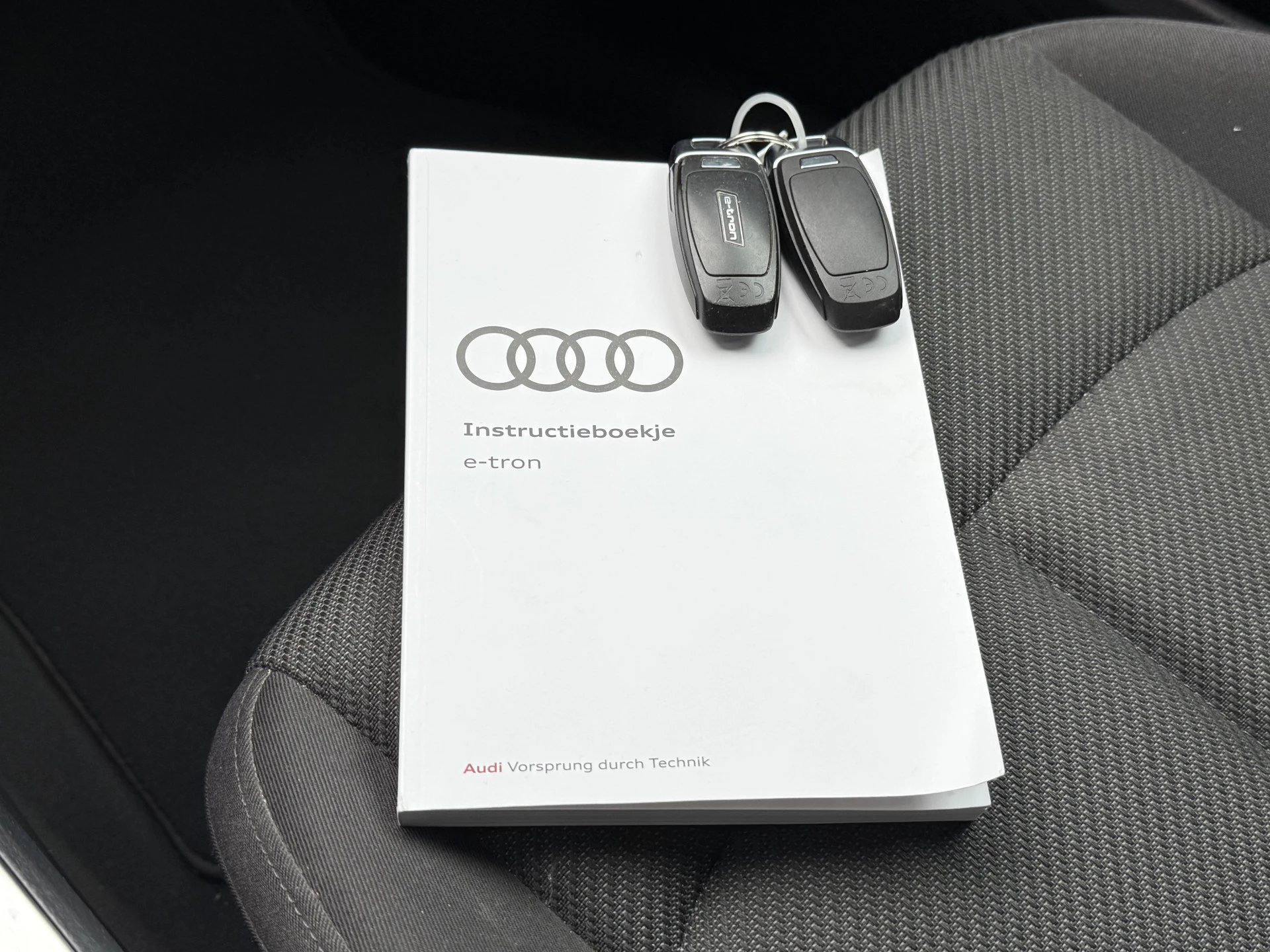 Hoofdafbeelding Audi e-tron