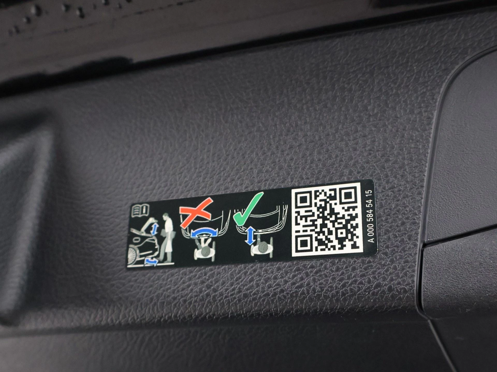 Hoofdafbeelding Mercedes-Benz EQC