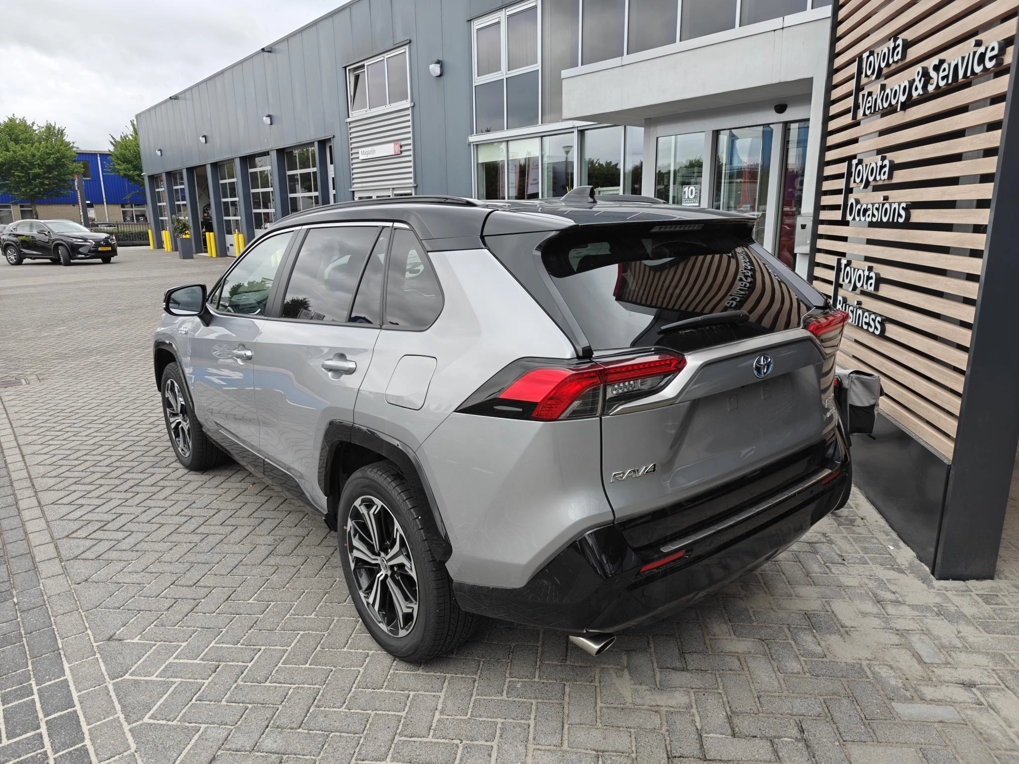 Hoofdafbeelding Toyota RAV4