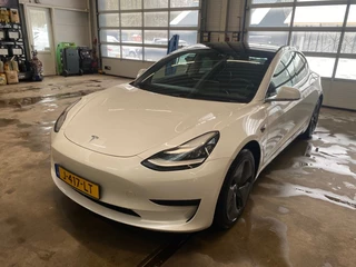 Tesla Model 3 STANDARD RANGE PLUS RWD