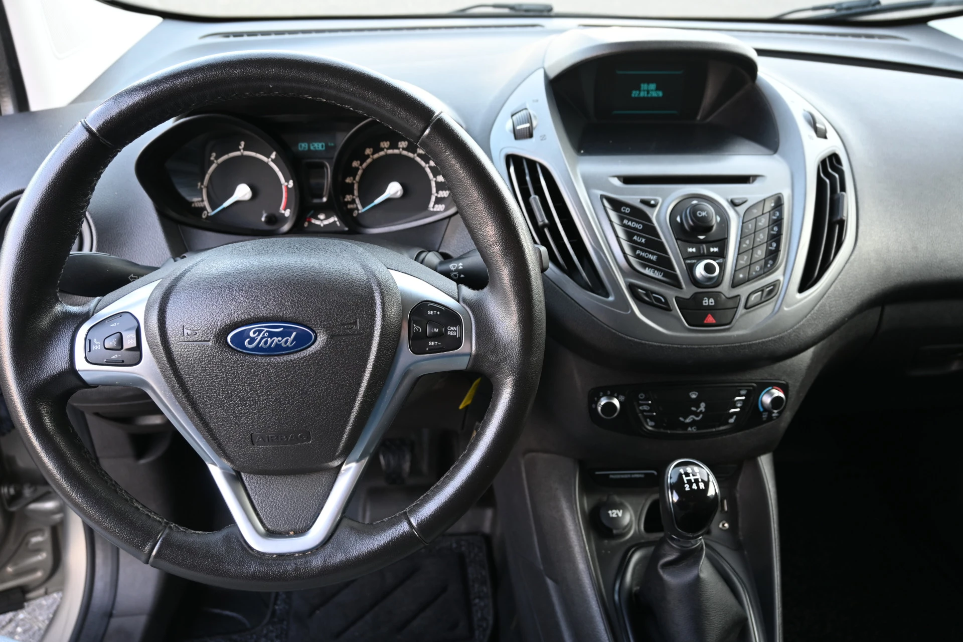 Hoofdafbeelding Ford Transit Courier