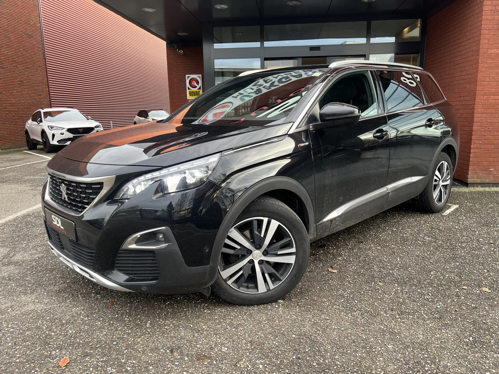 Hoofdafbeelding Peugeot 5008