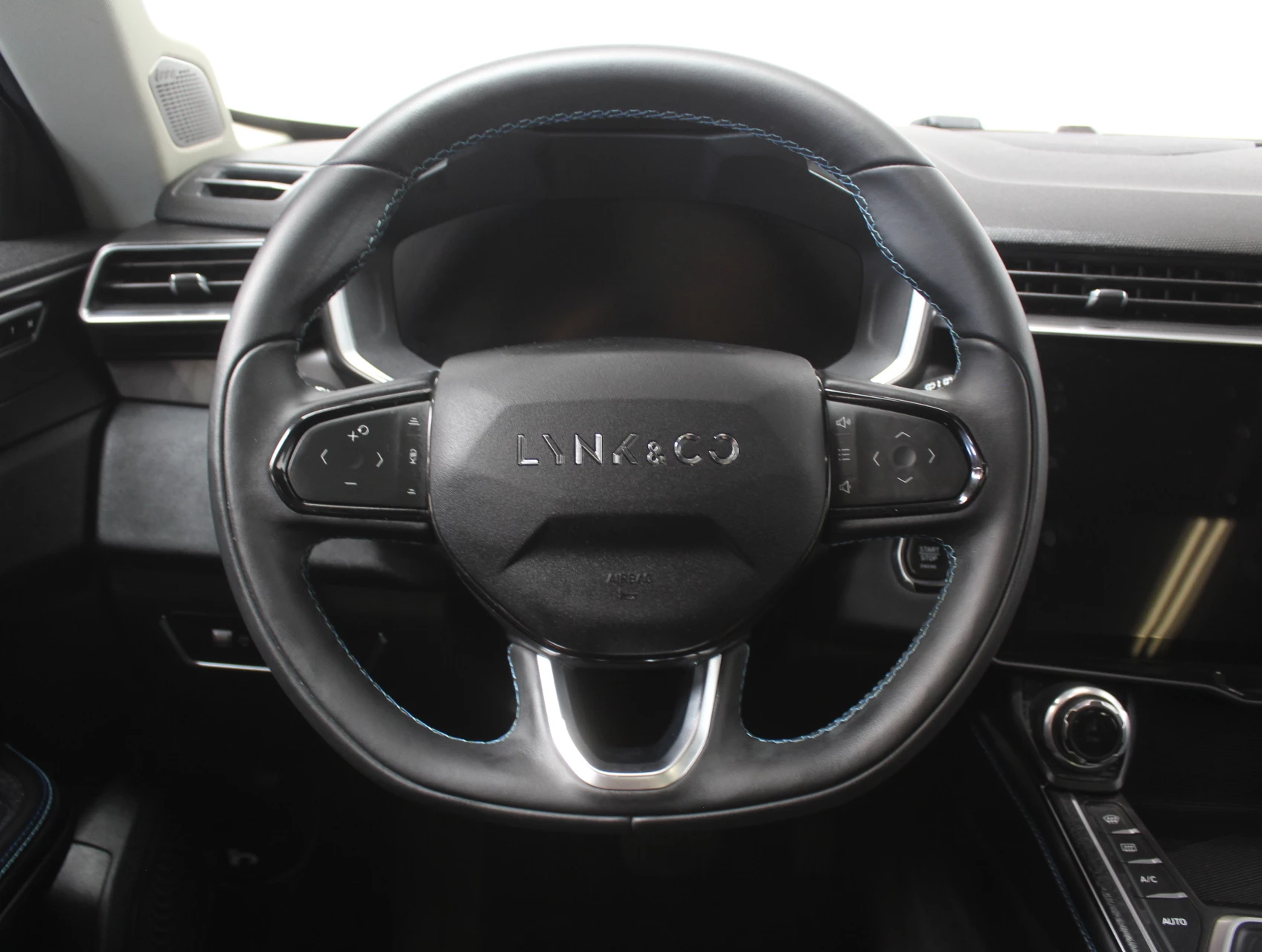 Hoofdafbeelding Lynk & Co 01