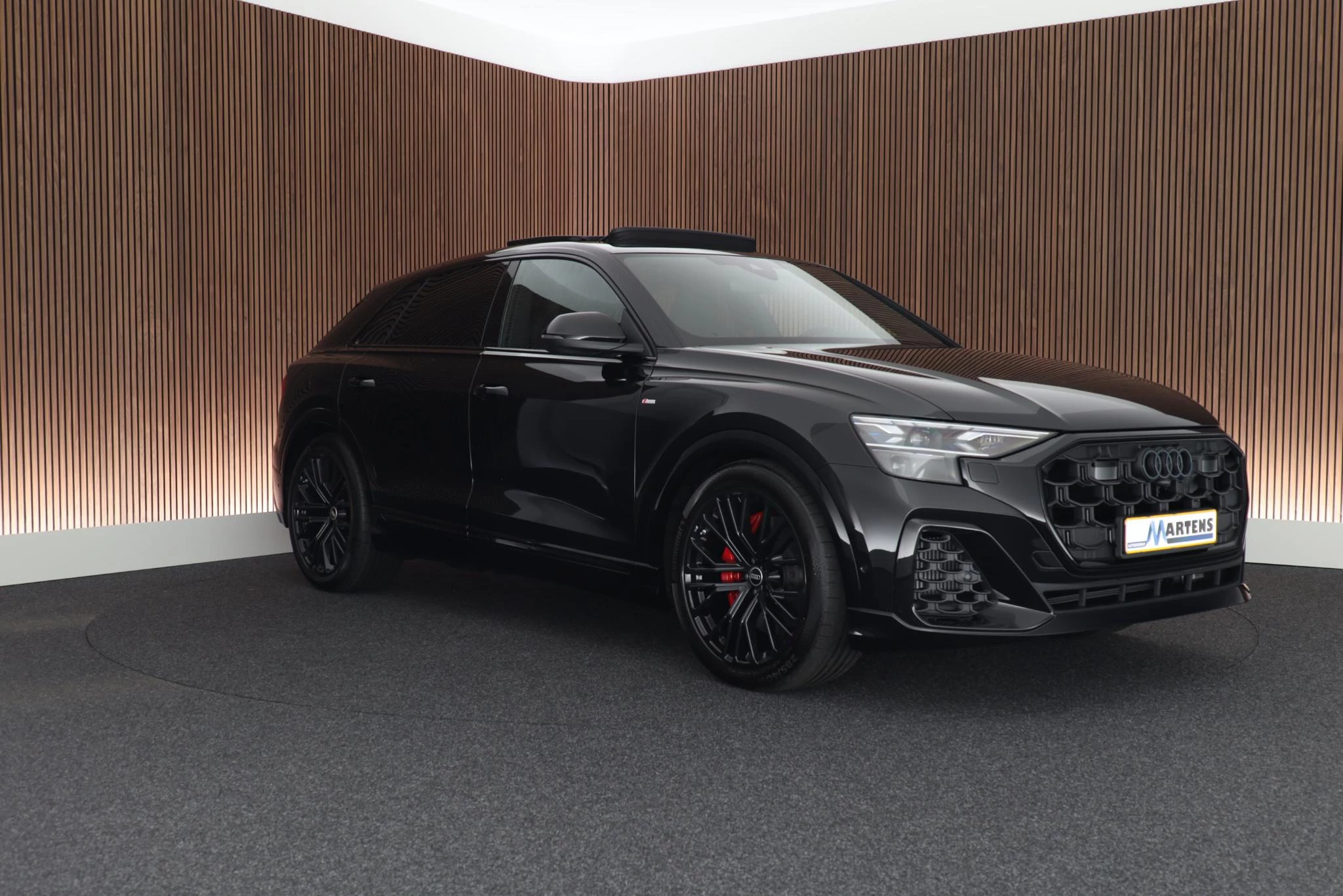 Hoofdafbeelding Audi Q8