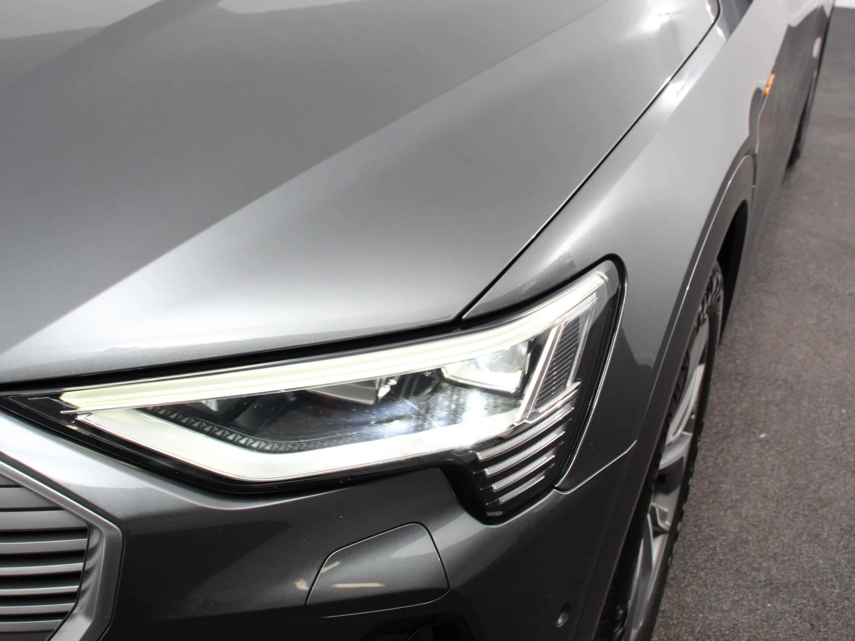 Hoofdafbeelding Audi e-tron