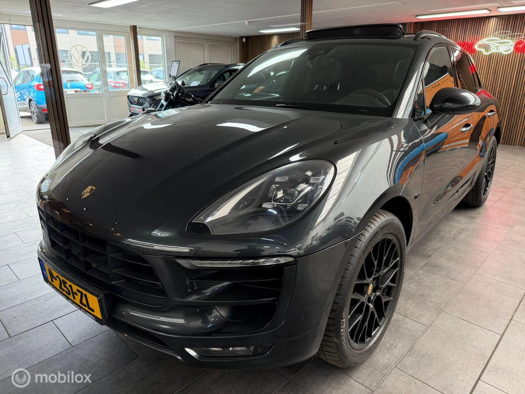 Hoofdafbeelding Porsche Macan