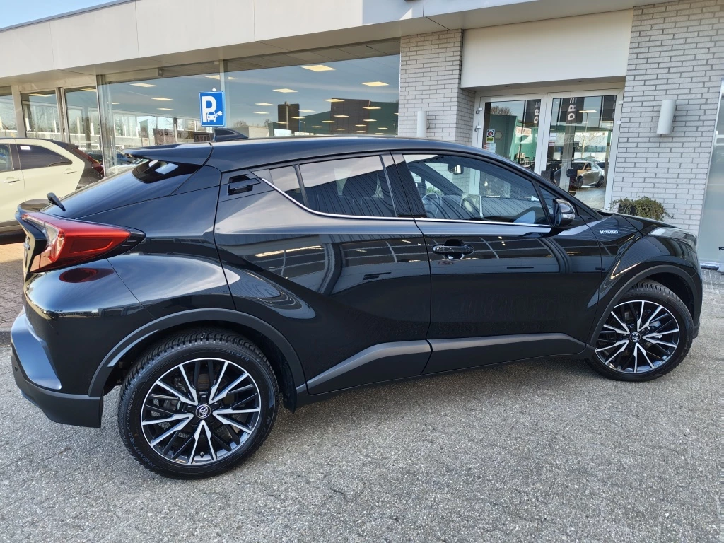 Hoofdafbeelding Toyota C-HR