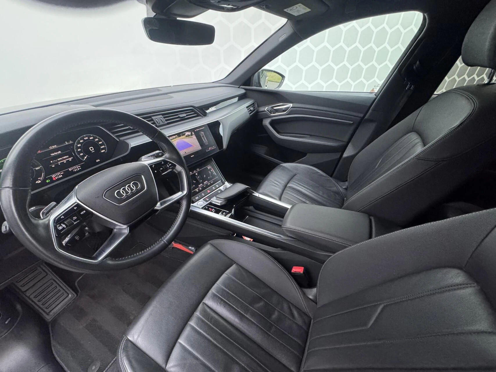 Hoofdafbeelding Audi e-tron