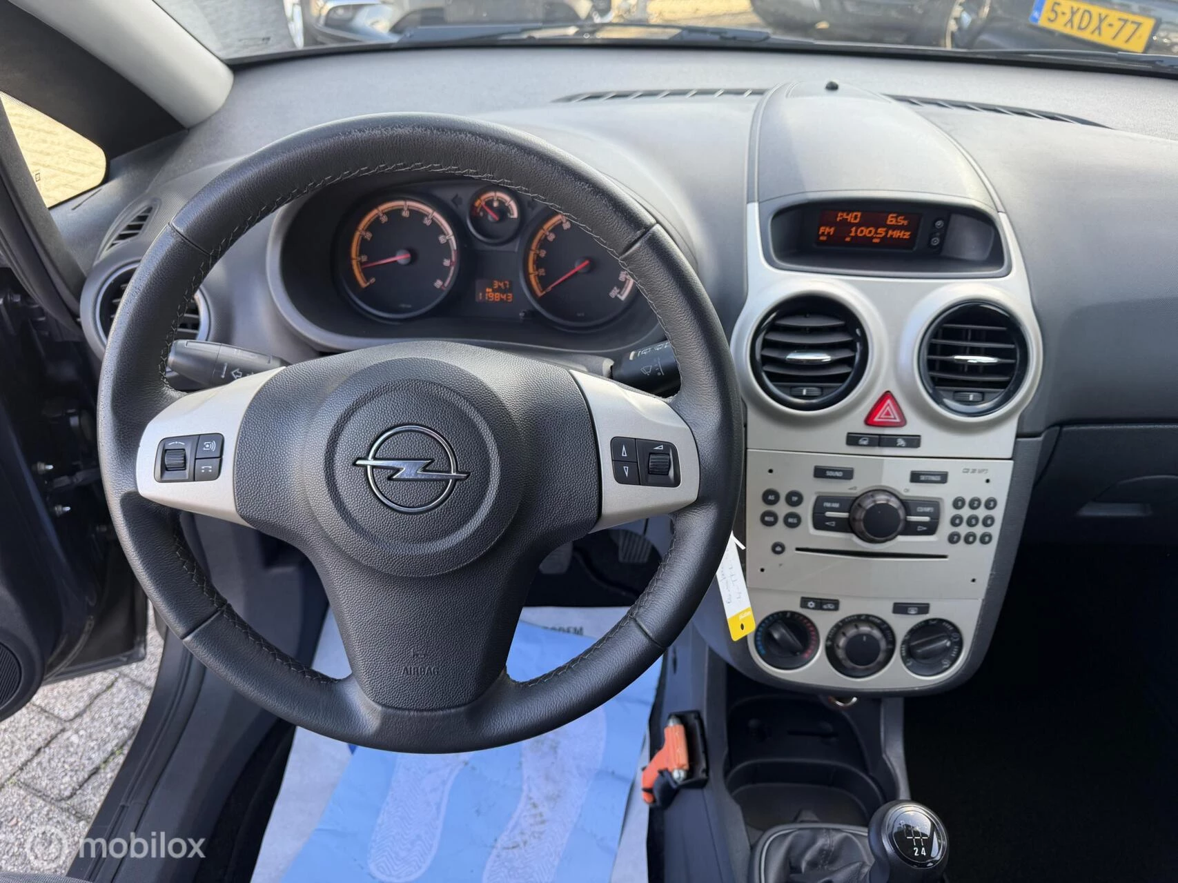 Hoofdafbeelding Opel Corsa