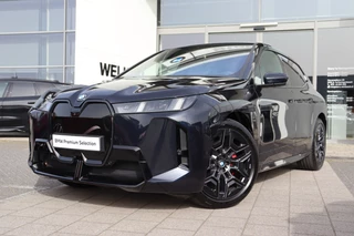 BMW iX xDrive45 M Sport /Trekhaak / Comfort Access / Adaptieve LED / Harman Kardon / Adaptief onderstel