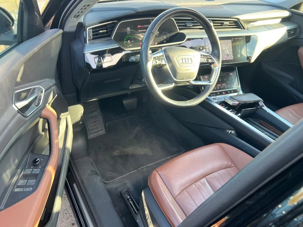 Hoofdafbeelding Audi e-tron