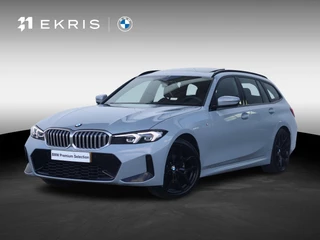 BMW 3 Serie Touring 320i M Sportpakket/ 19 inch LM/ Trekhaak/ Panoramadak/ Achteruitrijcamera/ Stoelverwarming / Lentevoordeel