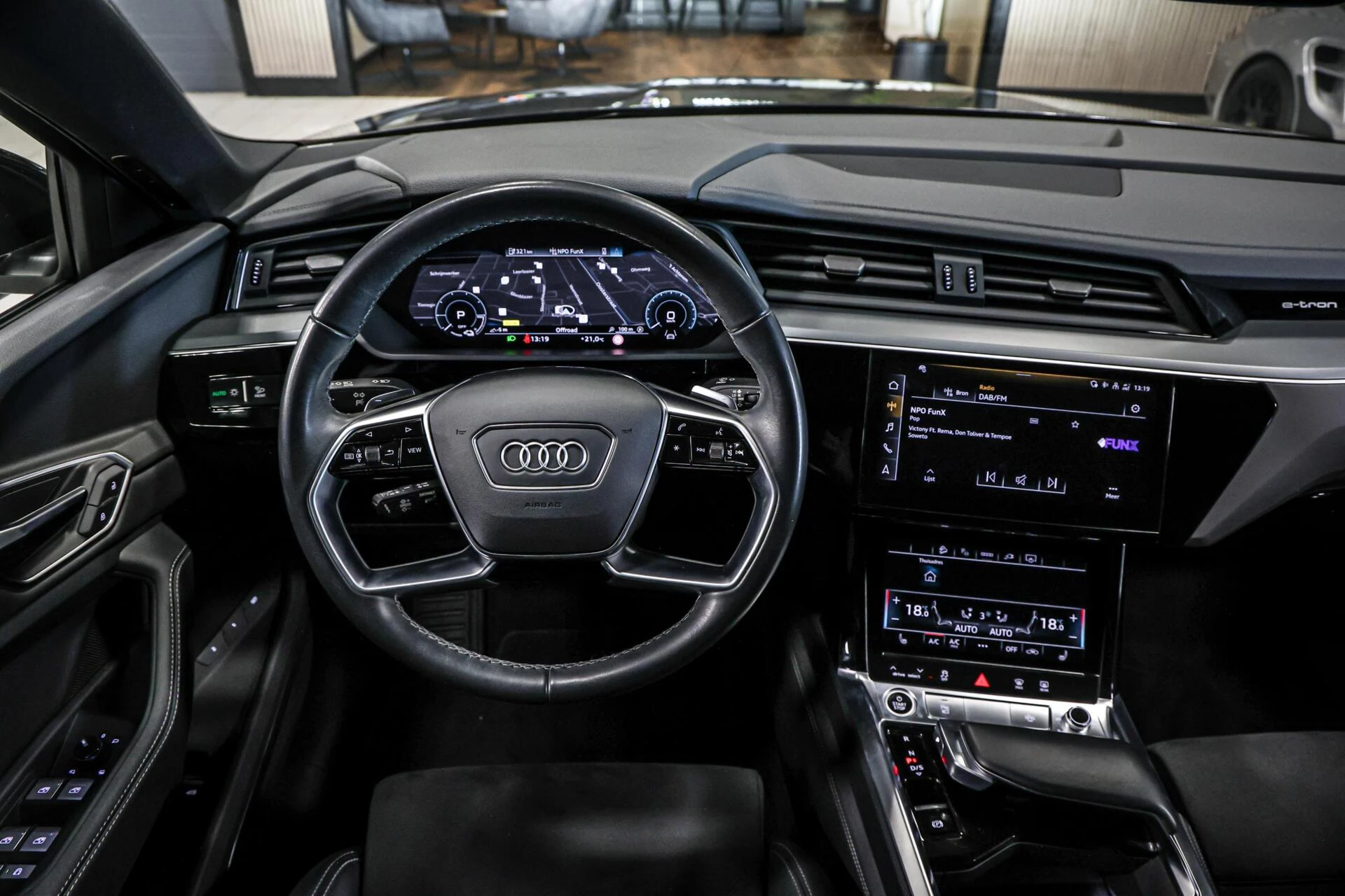 Hoofdafbeelding Audi Q8 e-tron