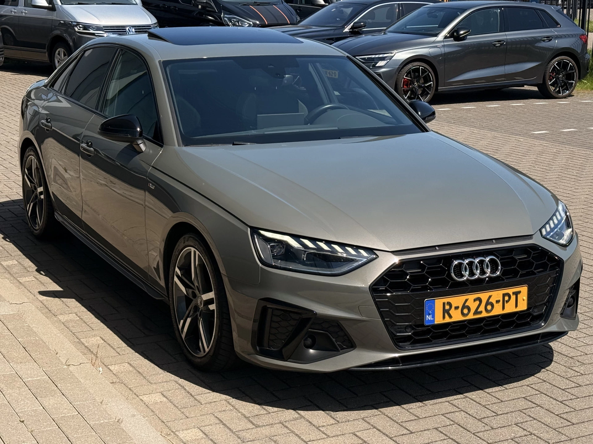 Hoofdafbeelding Audi A4