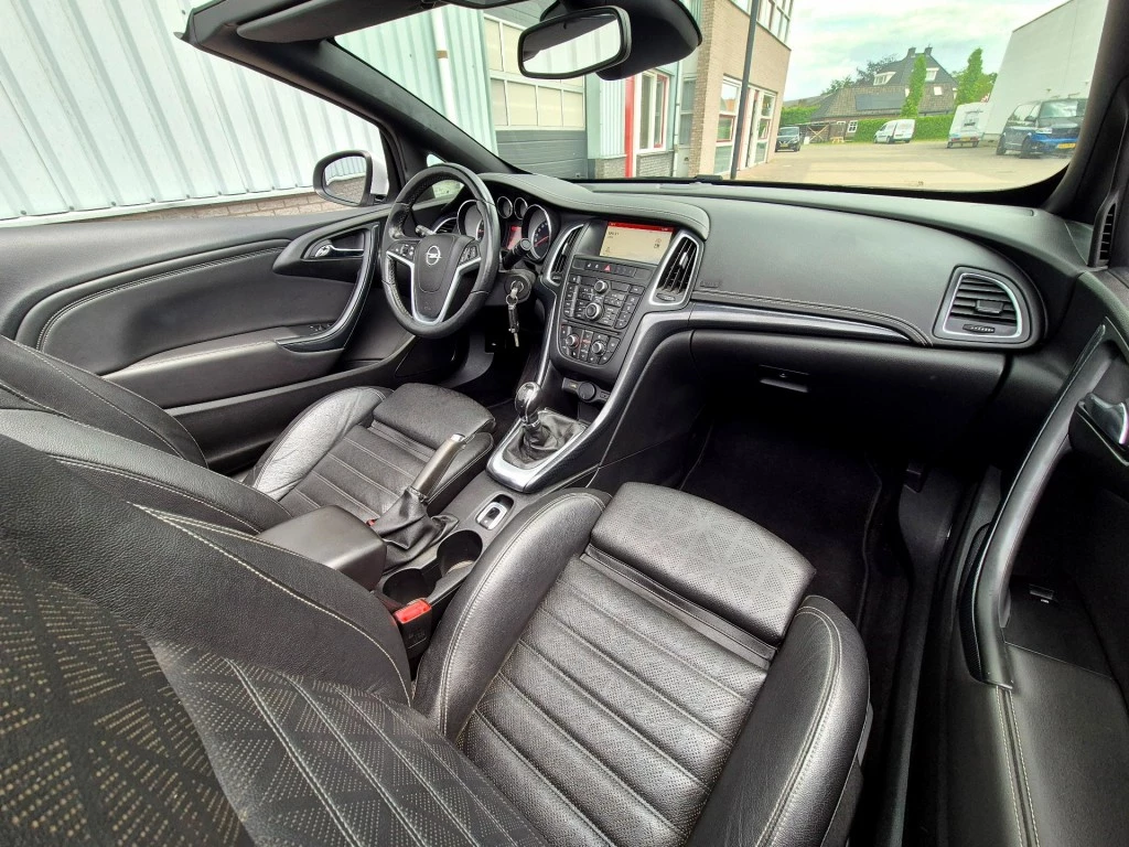 Hoofdafbeelding Opel Cascada
