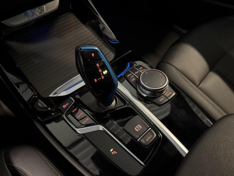 Hoofdafbeelding BMW iX3