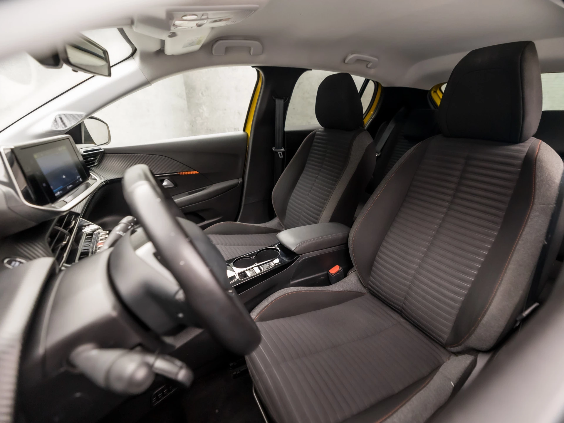 Hoofdafbeelding Peugeot e-208
