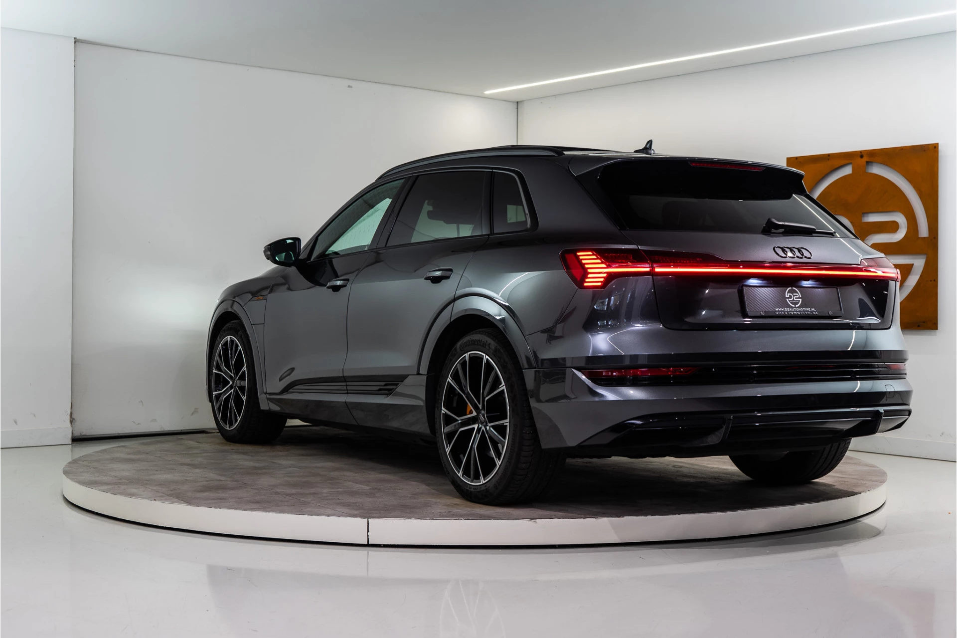 Hoofdafbeelding Audi e-tron