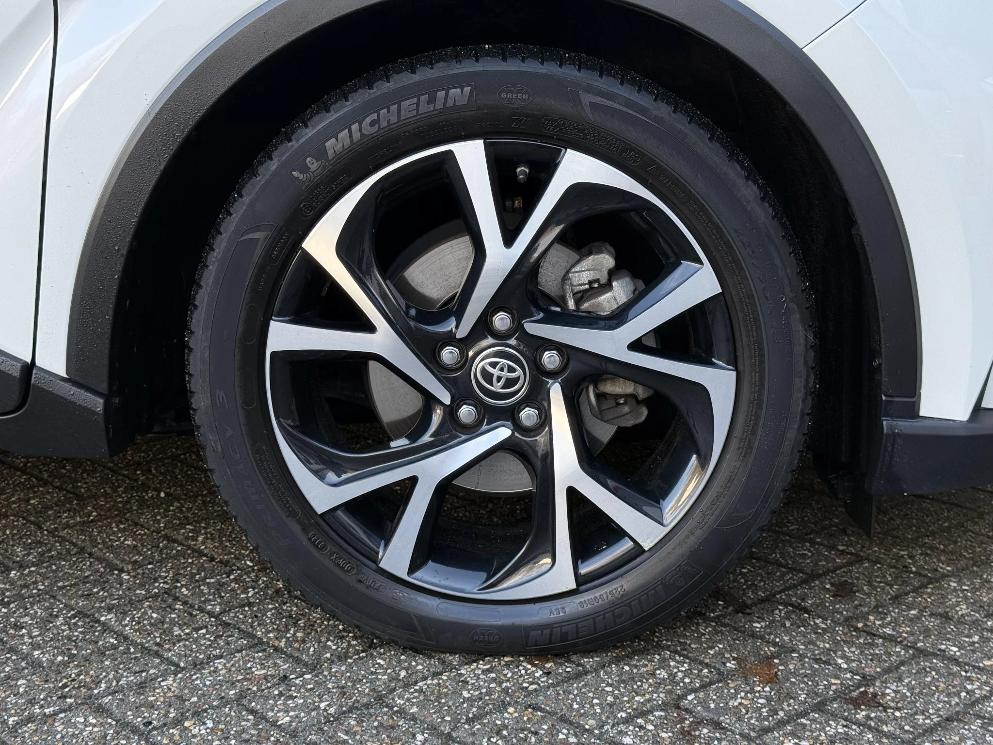 Hoofdafbeelding Toyota C-HR